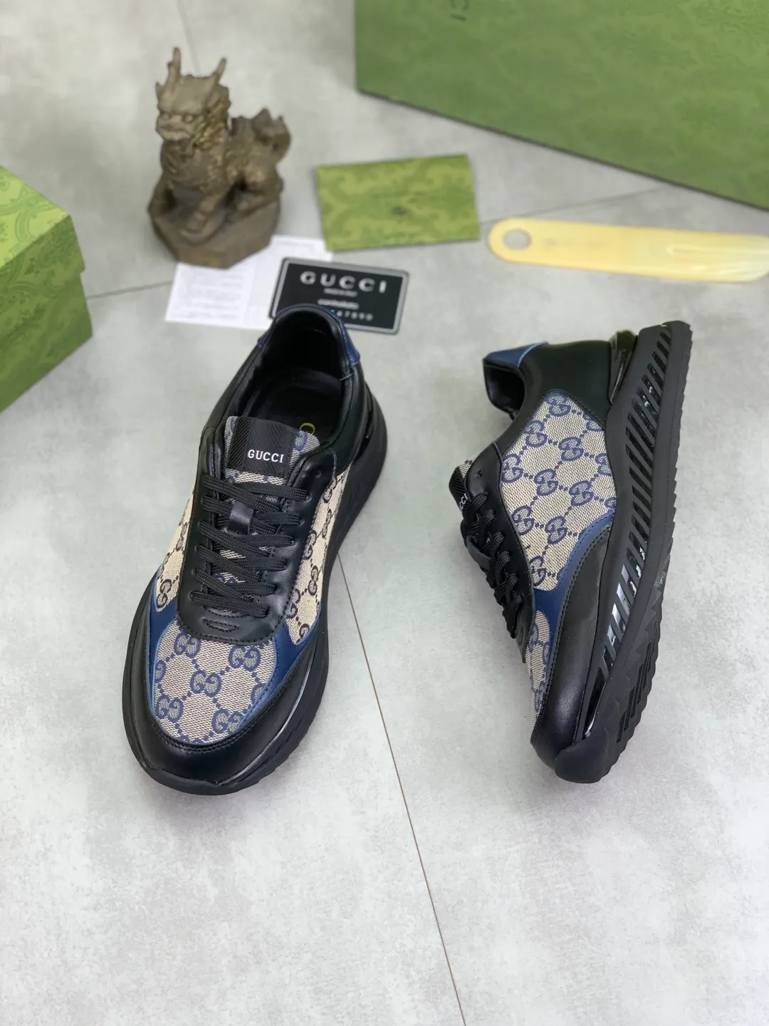 Men's shoes 💰P460💰【New model】🆘 The latest model from Gucci official website🎁Classic casual and fashionable men's shoes👟Best model💥The style is simple and elegant, exclusive for trendy men. Unique official website latest brand elements👑Gucci original decoration, fashionable and generous, the fabric is made of original soft calfskin➕Comfortable soft pigskin lining ✅Wear-resistant rubber outsole specified on the official website_Full of elasticity, the classic model taken at the counter 🎬Color: 4⃣️colors available😍Number of yards: 38-44 (45 46 customized)